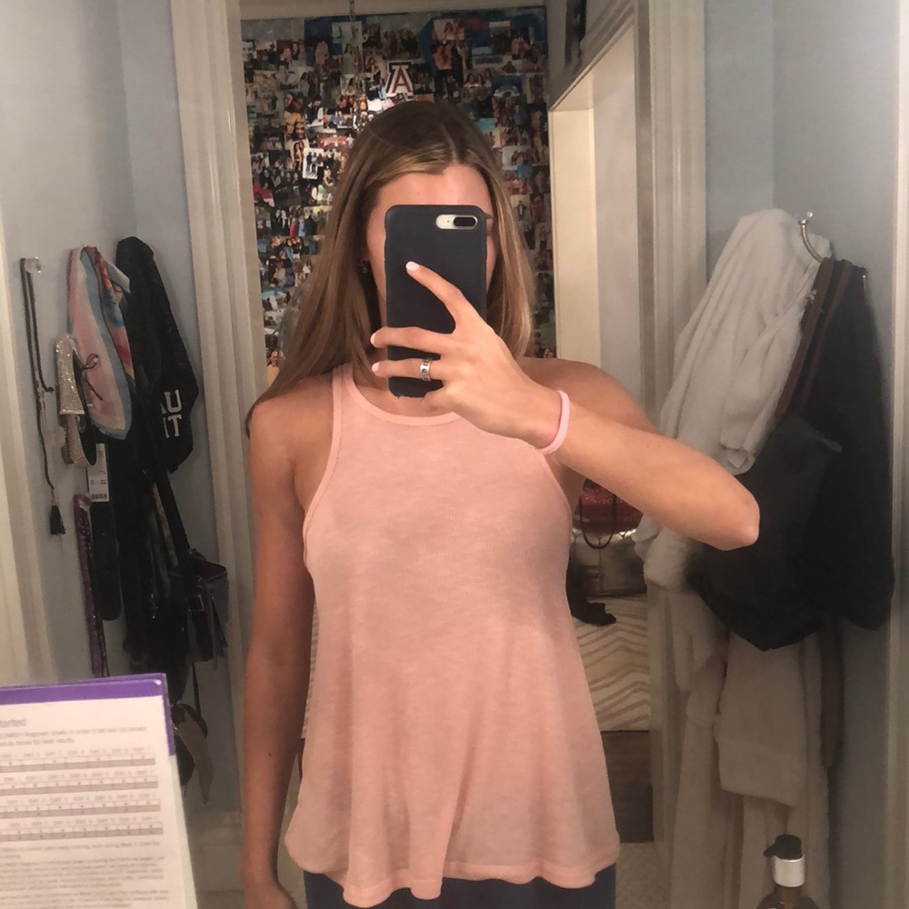 Light pink tank top! Size xs super universal